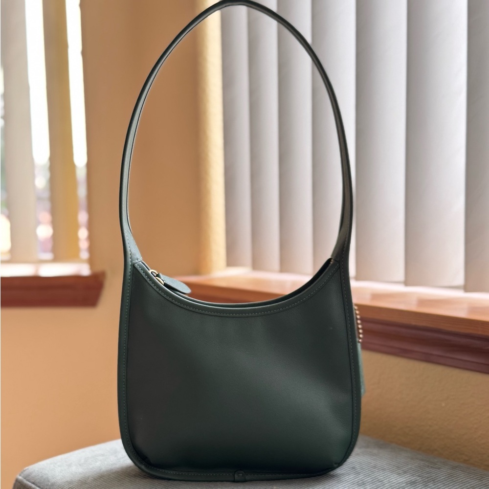 Coach Curve Zip Shoulder Bag in Brass/Hunter Green Glovetanned Leather NWOT